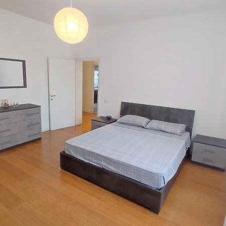 La Casa Dei Tre Apartment Mestre Bagian luar foto