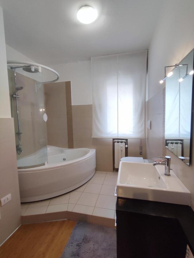 La Casa Dei Tre Apartment Mestre Bagian luar foto